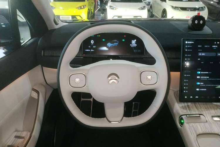 Used Nio ES7 2024 75 kWh Steering Wheel