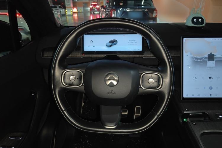 Used Nio ES7 2024 100kWh Signature Edition Steering Wheel
