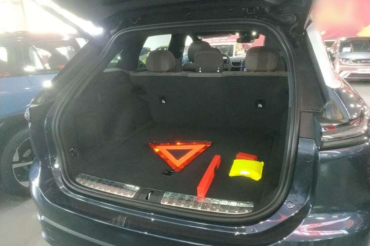 Used Nio ES7 2024 75 kWh Trunk