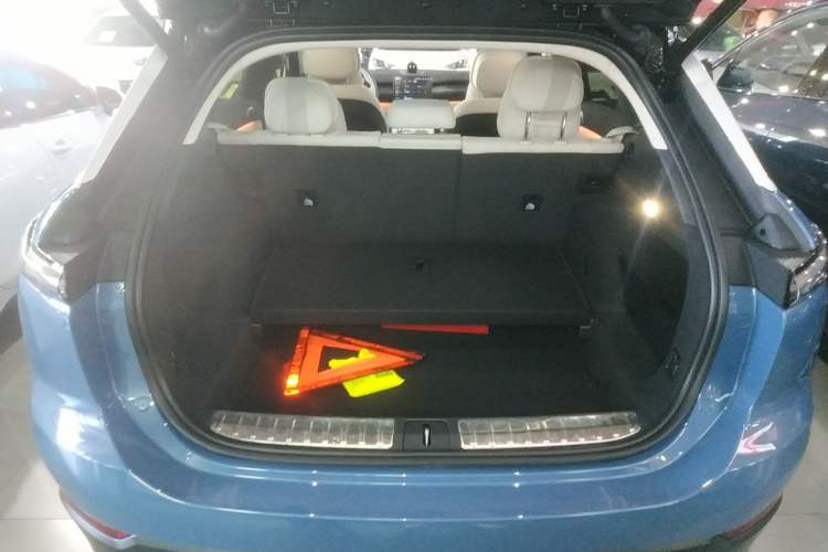 Used Nio ES7 2024 75 kWh Trunk