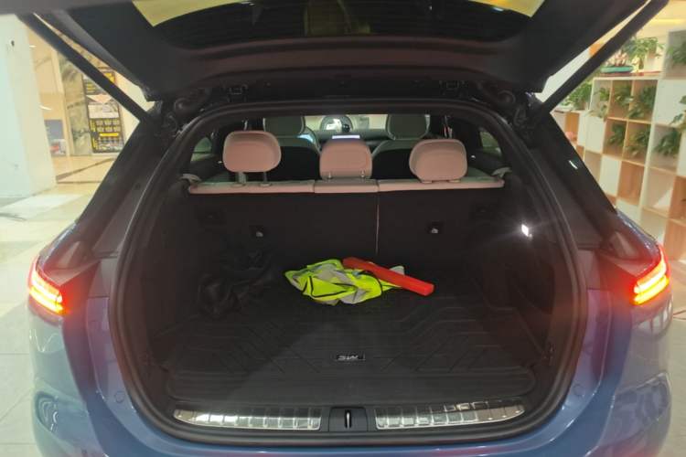 Used Nio ES7 2024 75 kWh Trunk