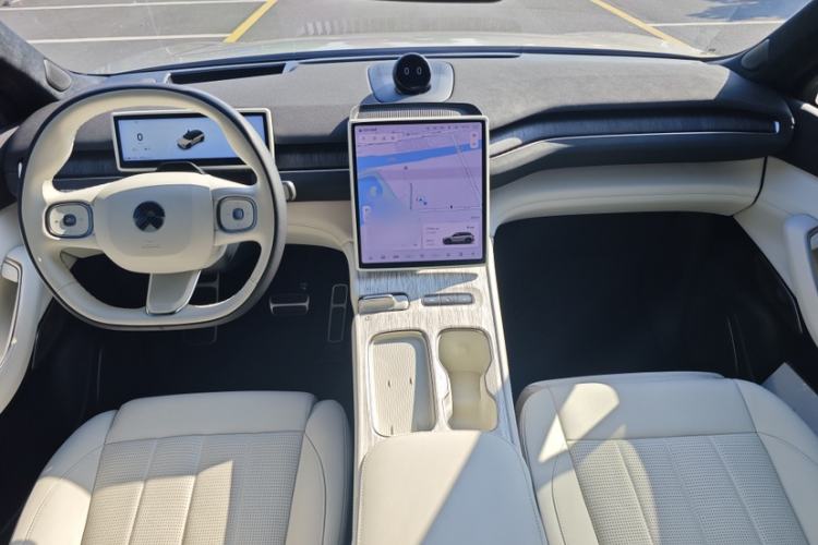 Used Nio ES7 2024 100kWh Signature Edition Interior 2