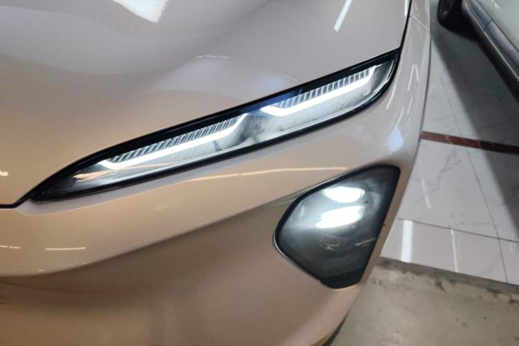 Used Nio ES7 2024 100kWh Signature Edition Left Front Headlight