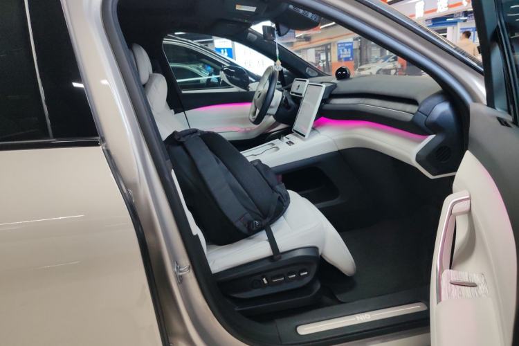 Used Nio ES7 2024 100kWh Signature Edition Right Front Seat