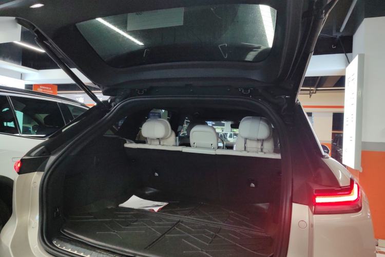Used Nio ES7 2024 100kWh Signature Edition Trunk