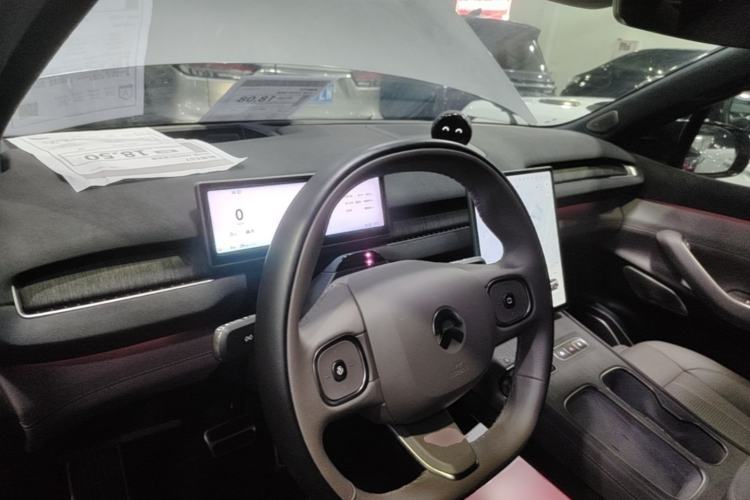 Used Nio ES7 2024 100kWh Center Console