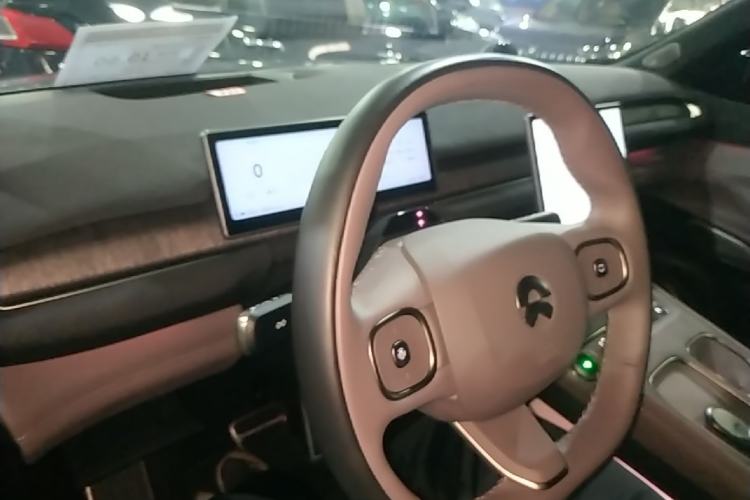 Used Nio ES7 2024 100kWh Center Console