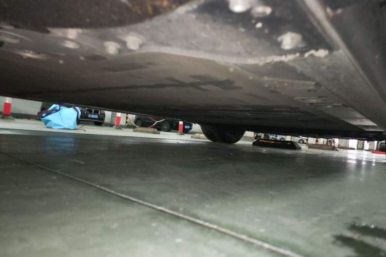Used Nio ES7 2024 75 kWh Chassis Front Left