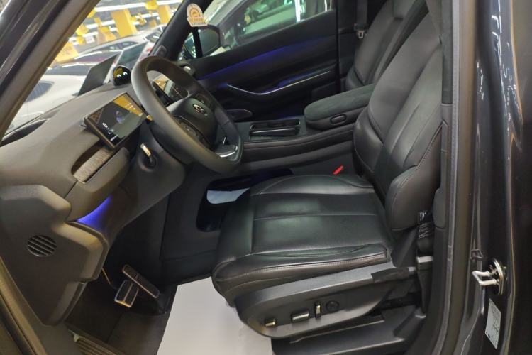 Used Nio ES7 2024 75 kWh Left Front Seat