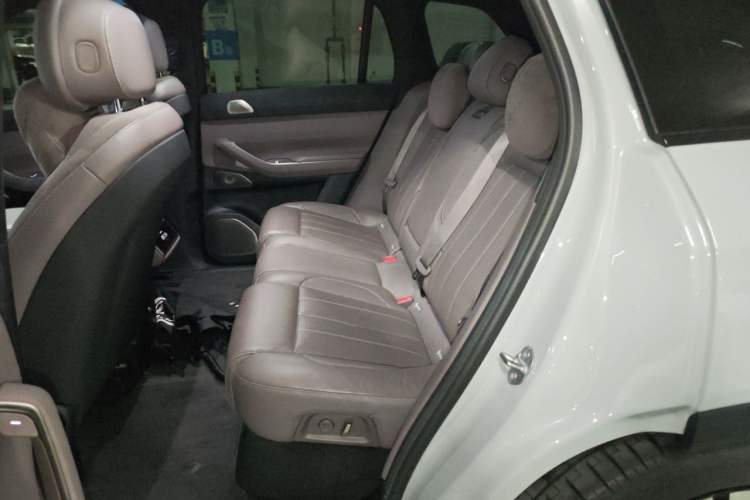Used Nio ES7 2024 75 kWh Left Rear Seat