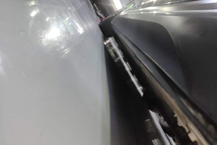 Used Nio ES7 2024 100kWh Left Side Sill