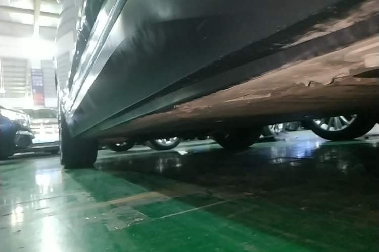 Used Nio ES7 2024 100kWh Left Side Sill