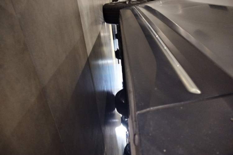 Used Nio ES7 2024 100kWh Right Side Sill