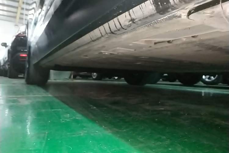 Used Nio ES7 2024 100kWh Right Side Sill