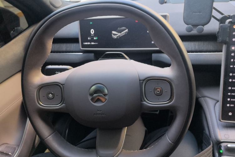 Used Nio ES7 2024 75 kWh Steering Wheel