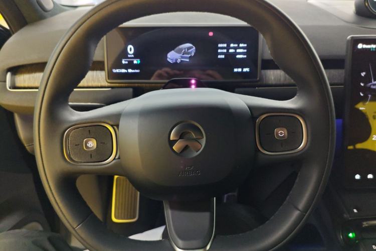 Used Nio ES7 2024 75 kWh Steering Wheel