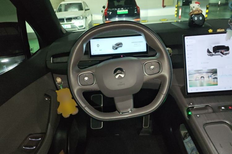 Used Nio ES7 2024 75 kWh Steering Wheel
