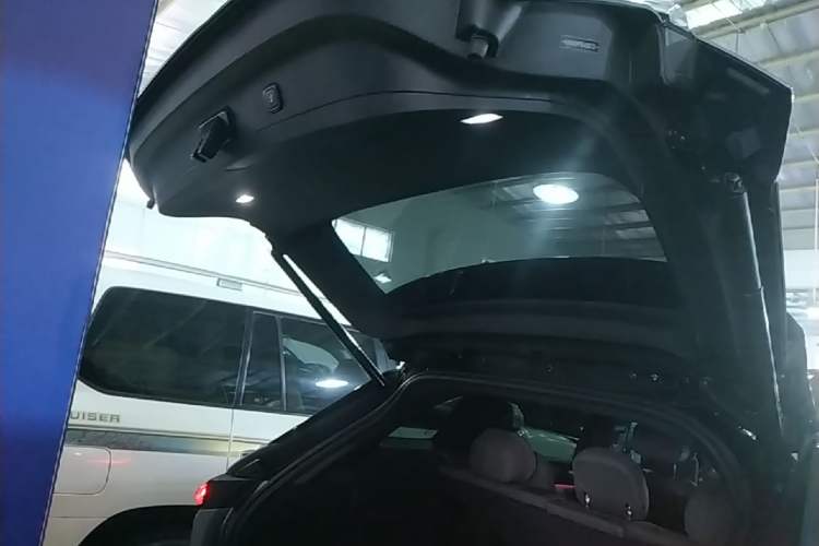 Used Nio ES7 2024 100kWh Trunk