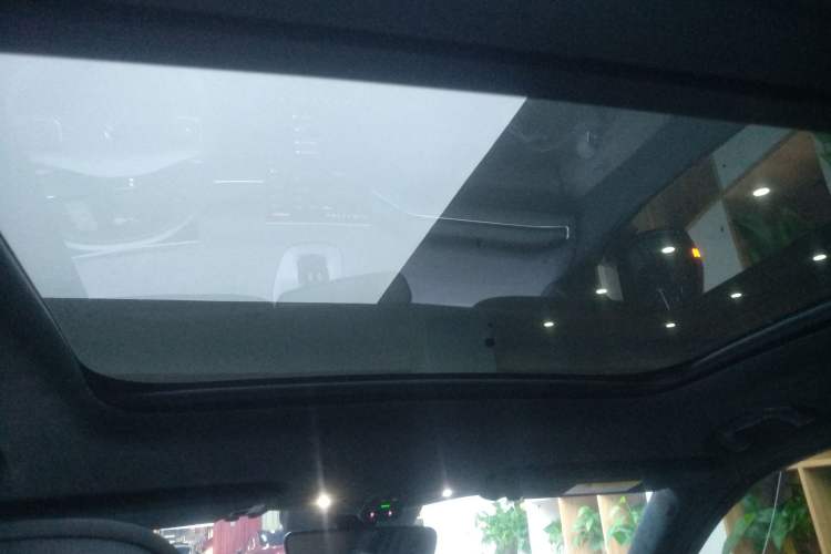 Used Nio ES7 2024 75 kWh Headliner