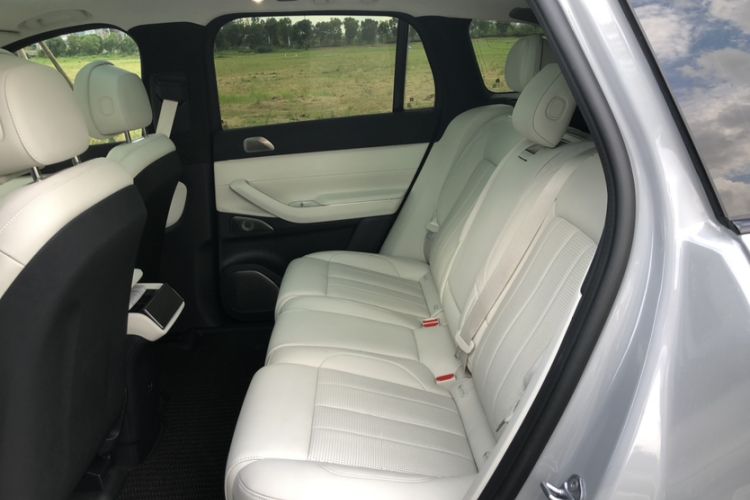 Used Nio ES7 2024 100kWh Signature Edition Interior 5