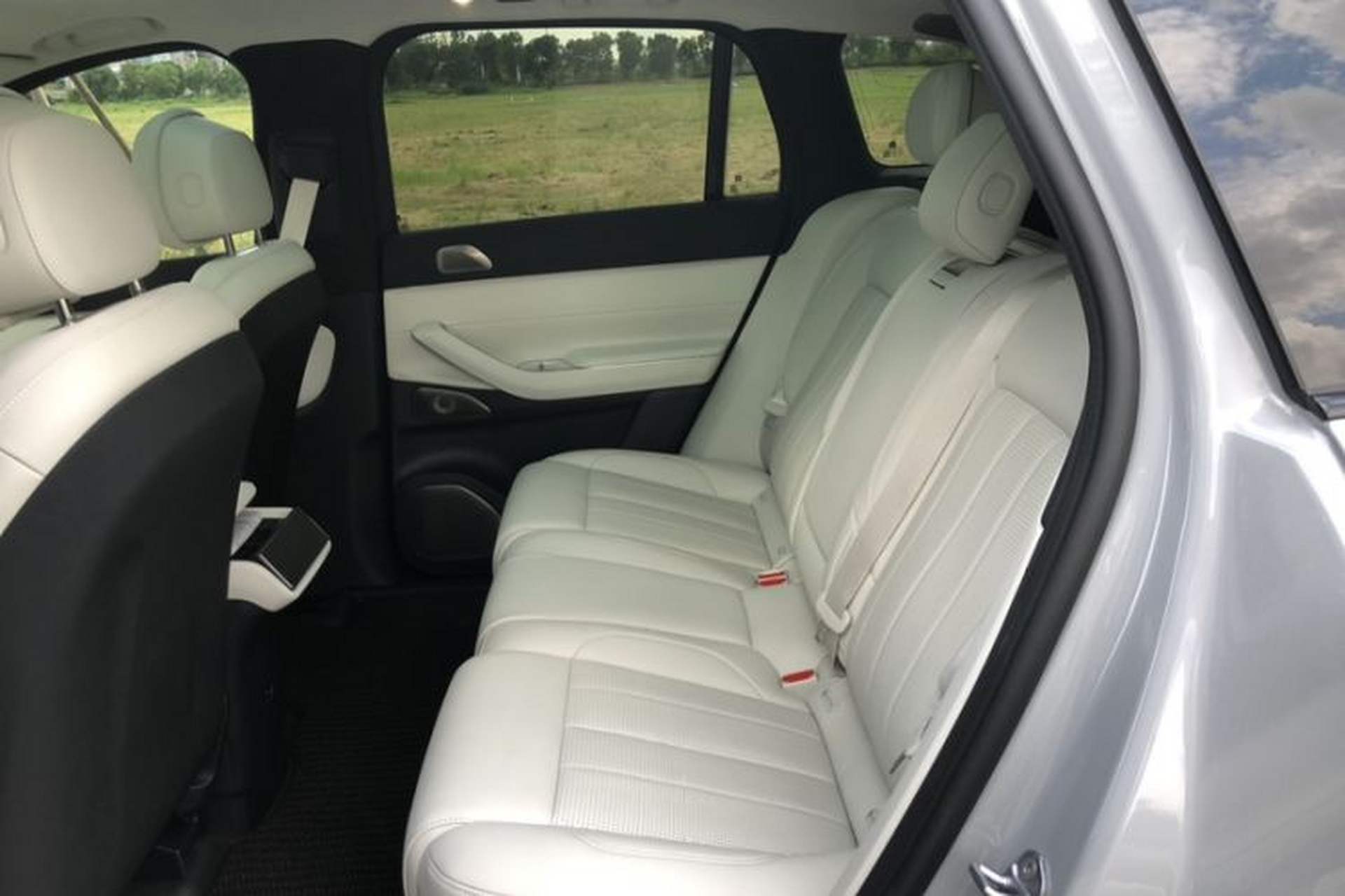 Used Nio ES7 2024 100kWh Signature Edition Interior 5