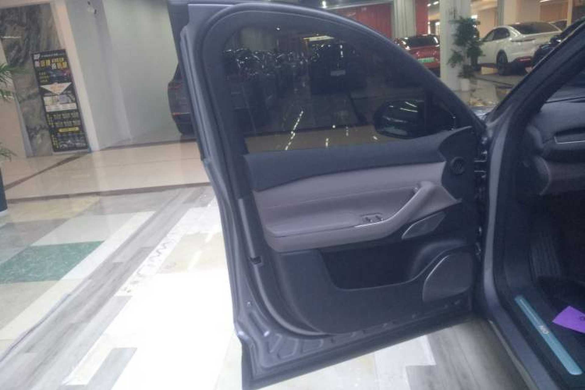 Used Nio ES7 2024 75 kWh Left Front Door Interior