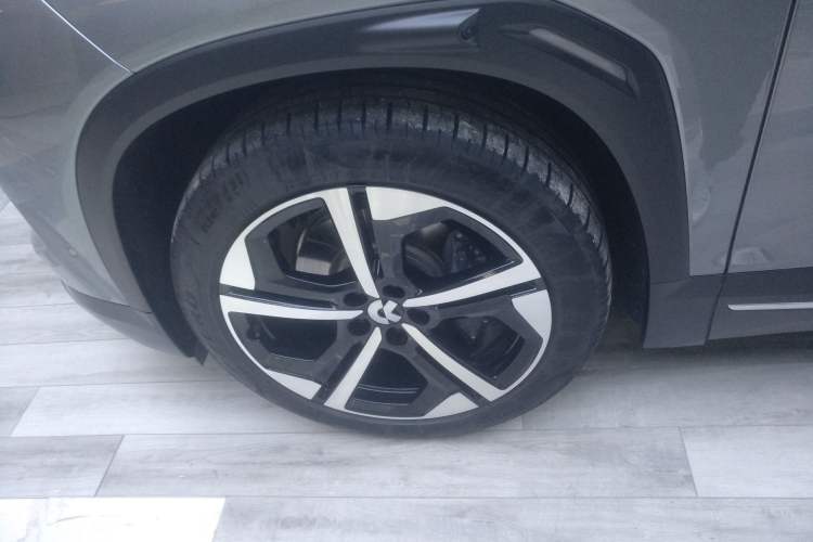 Used Nio ES7 2024 75 kWh Left Front Wheel Hub