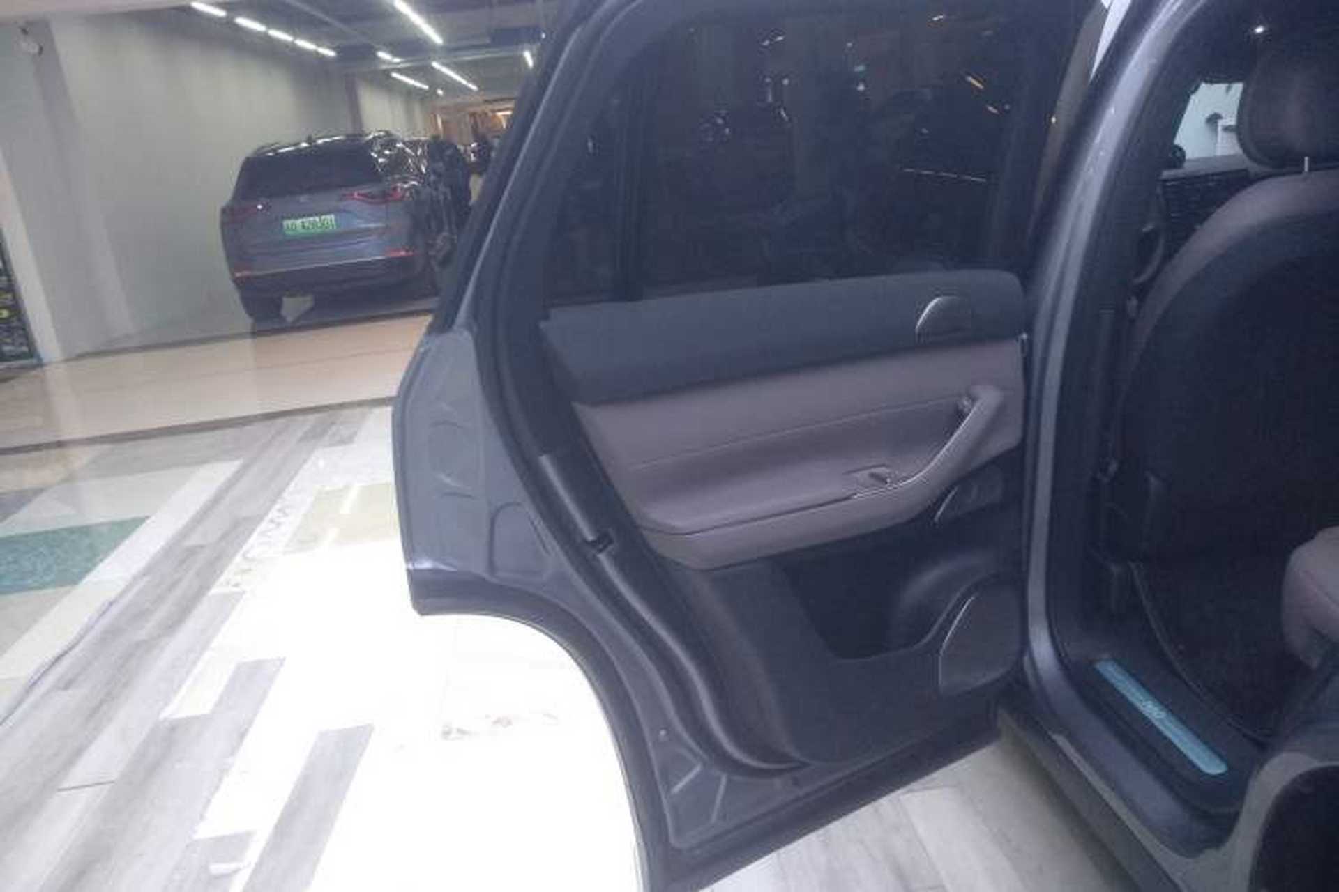 Used Nio ES7 2024 75 kWh Left Rear Door Interior
