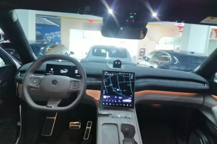 Used Nio ES7 2024 100kWh Center Console