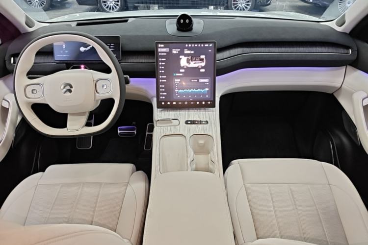 Used Nio ES7 2024 100kWh Center Console