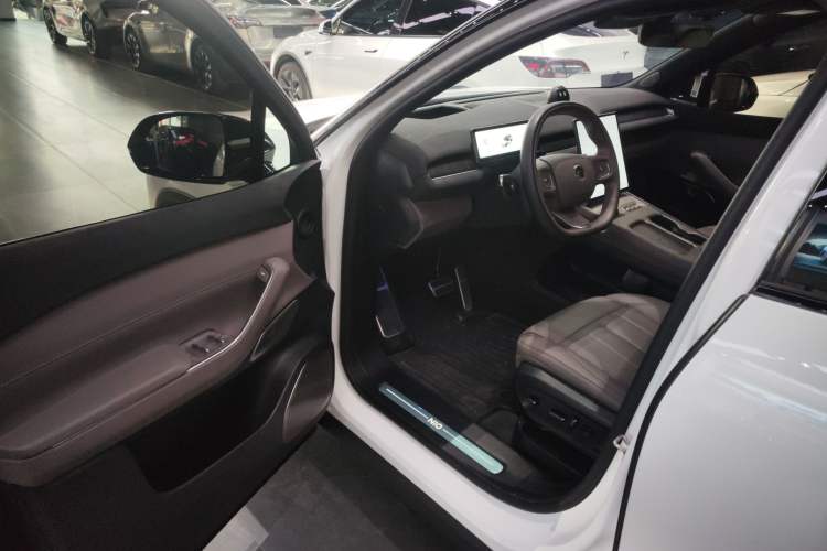 Used Nio ES7 2024 100kWh Signature Edition Driver Seat
