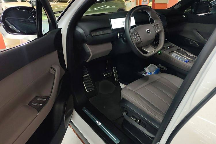 Used Nio ES7 2024 75 kWh Driver Seat