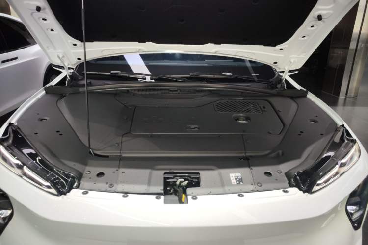 Used Nio ES7 2024 100kWh Signature Edition Engine Bay