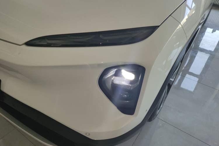 Used Nio ES7 2024 100kWh Signature Edition Left Front Headlight