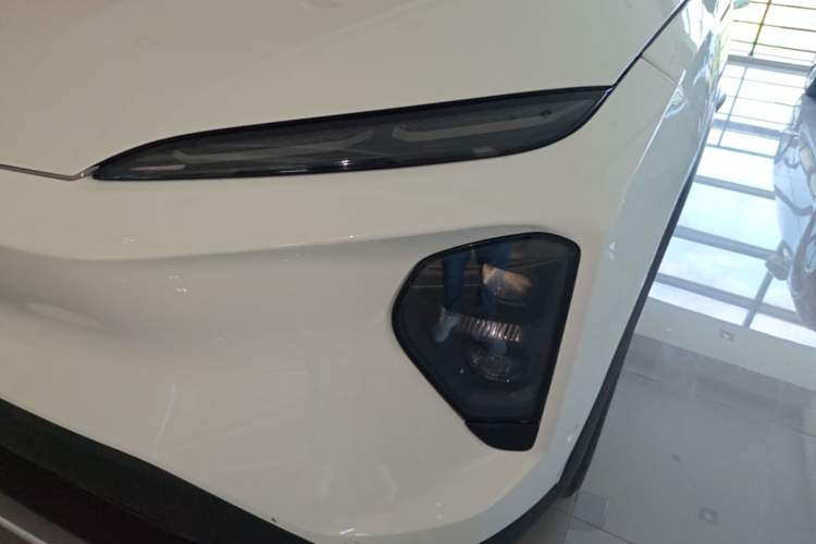 Used Nio ES7 2024 100kWh Signature Edition Left Front Headlight
