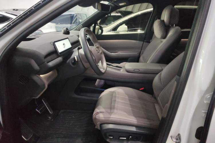 Used Nio ES7 2024 100kWh Signature Edition Left Front Seat