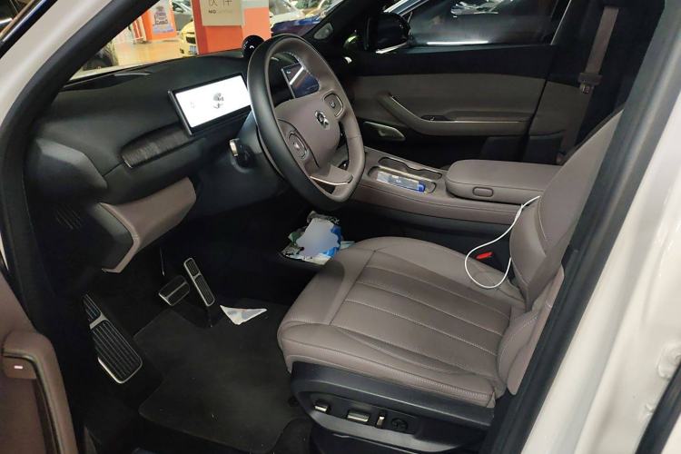 Used Nio ES7 2024 75 kWh Left Front Seat