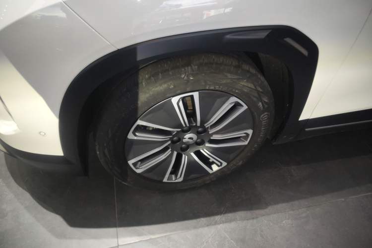 Used Nio ES7 2024 100kWh Signature Edition Left Front Wheel Hub