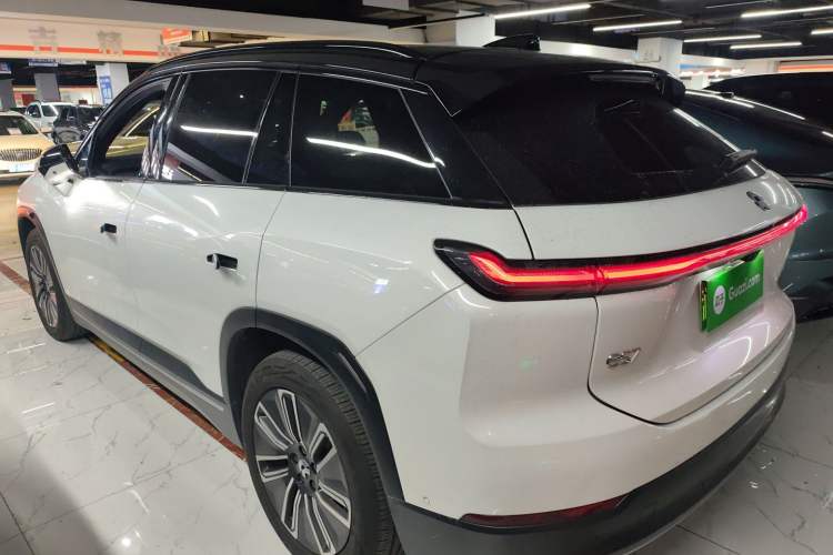 Used Nio ES7 2024 75 kWh Left Side