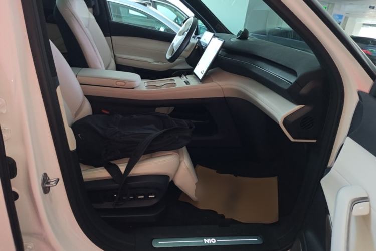 Used Nio ES7 2024 100kWh Signature Edition Right Front Seat