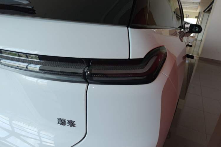 Used Nio ES7 2024 100kWh Signature Edition Right Rear Taillight