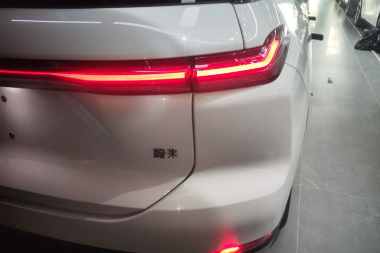 Used Nio ES7 2024 100kWh Signature Edition Right Rear Taillight