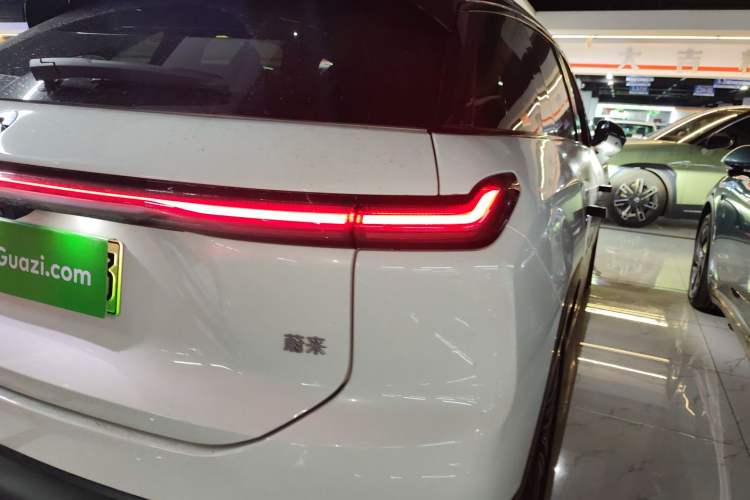Used Nio ES7 2024 75 kWh Right Rear Taillight