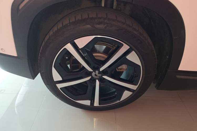 Used Nio ES7 2024 100kWh Signature Edition Right Rear Wheel Hub