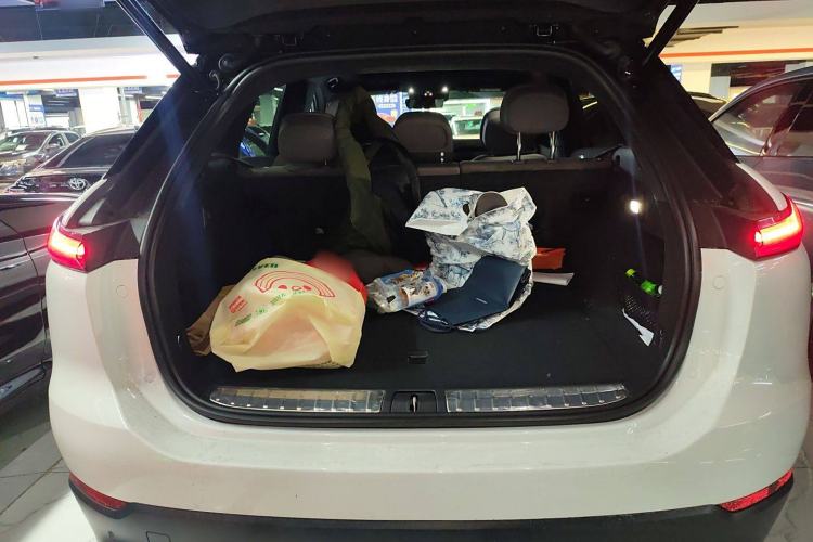 Used Nio ES7 2024 75 kWh Trunk