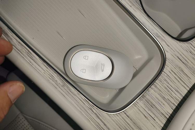 Used Nio ES7 2024 100kWh Signature Edition Vehicle Key