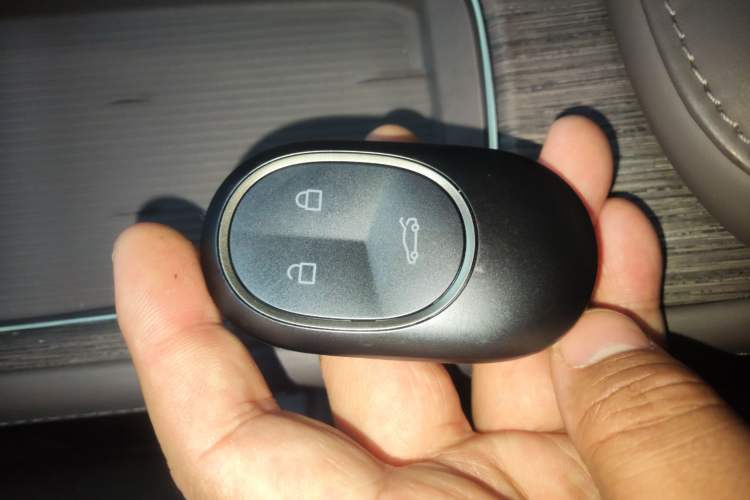 Used Nio ES7 2024 100kWh Signature Edition Vehicle Key