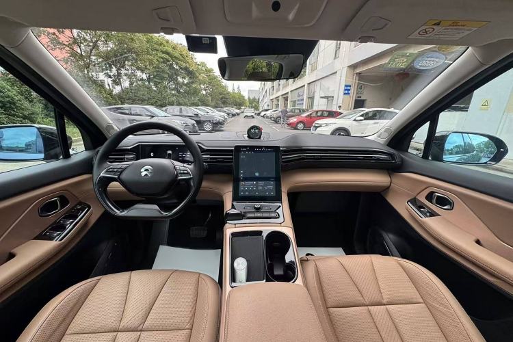 Used Nio ES8 2018 355 km Base Version 7-Seater Edition Interior 8