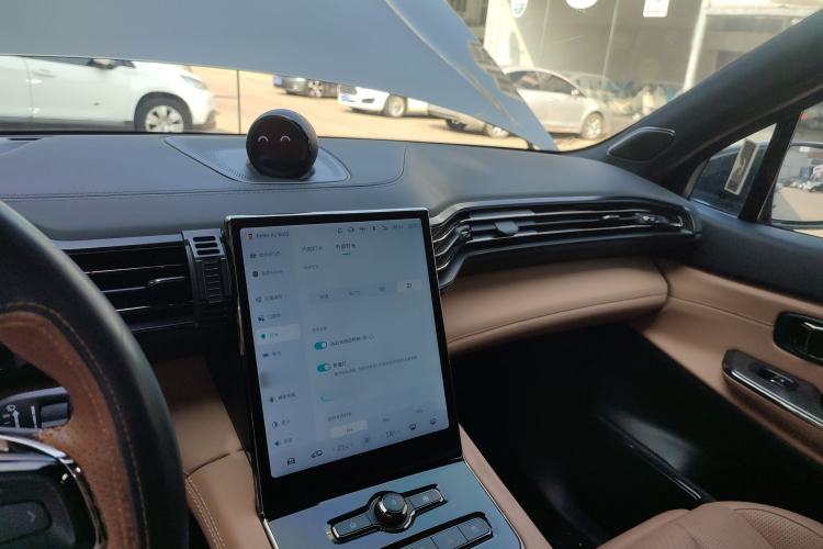 Used Nio ES8 2022 100kWh Signature Edition Seven-Seater Audio And AC Panel
