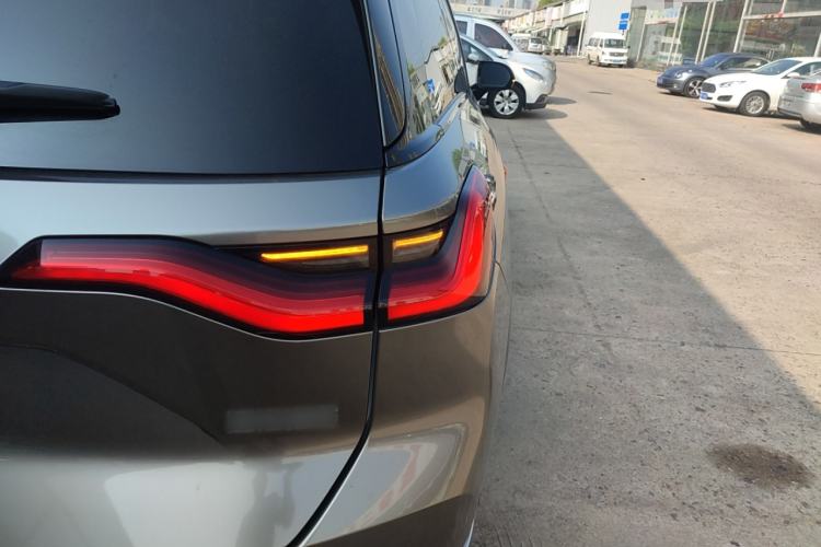 Used Nio ES8 2022 100kWh Signature Edition Seven-Seater Exterior 1